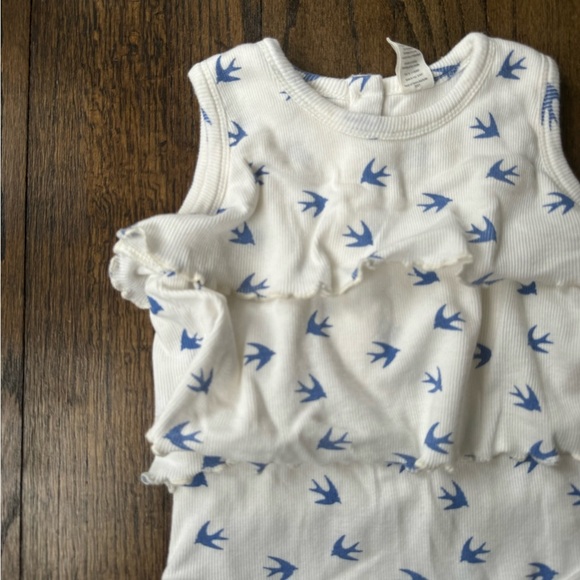 Kate Quinn ruffle bodysuit and headband - Picture 3 of 6